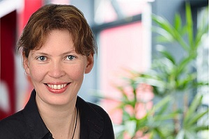 Prof. Dr. Tanja E. Mehlstäubler Prof. Dr. Tanja E. Mehlstäubler