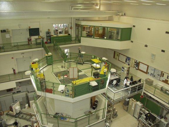 Fig. 1: The research reactor TRIGA Mainz at the institute of nuclear chemistry