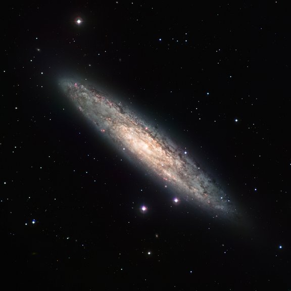 NGC_253_by_ESO-bearb.jpg 